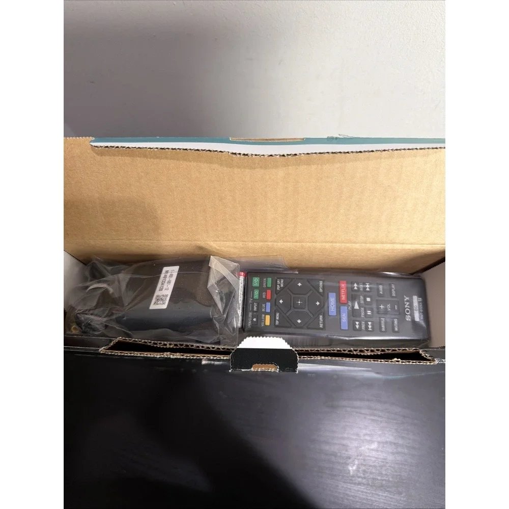 Sony BDP-S1200 Blu Ray Disc DVD Player w/ Remote Ac Adapter Manual Open Box